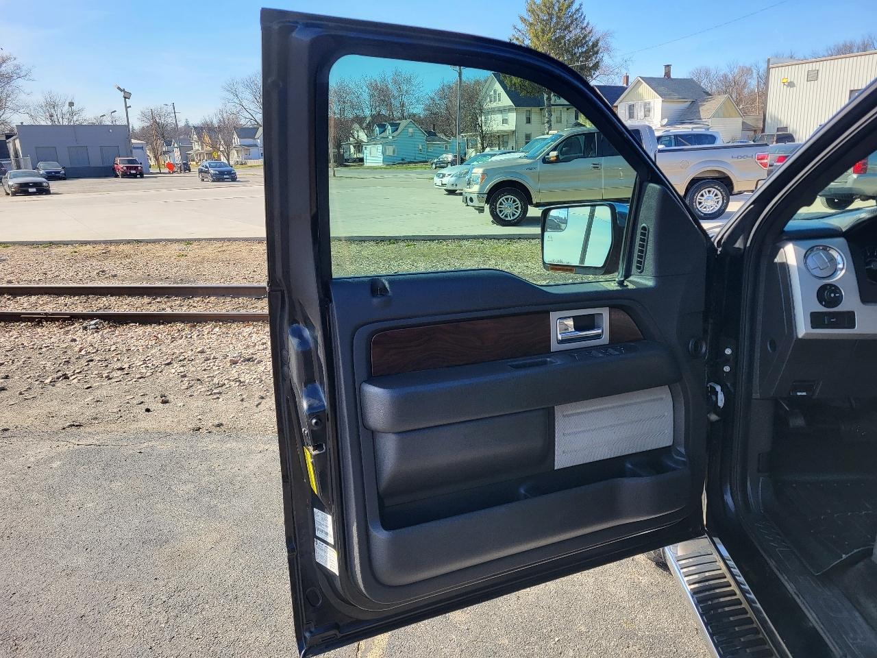 Ford F-150 Lariat SuperCrew 5.5-ft. Bed 4WD 2012