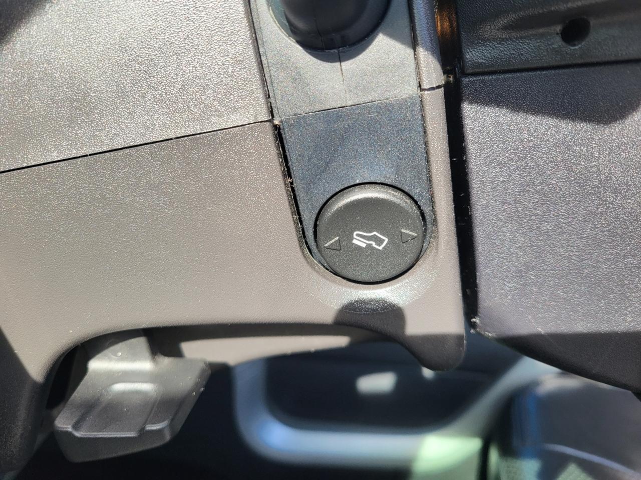 Ford F-150 Lariat SuperCrew 5.5-ft. Bed 4WD 2012