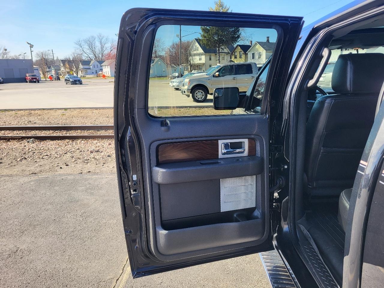 Ford F-150 Lariat SuperCrew 5.5-ft. Bed 4WD 2012