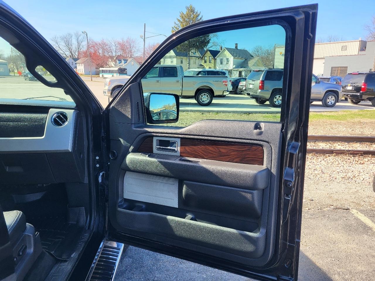 Ford F-150 Lariat SuperCrew 5.5-ft. Bed 4WD 2012