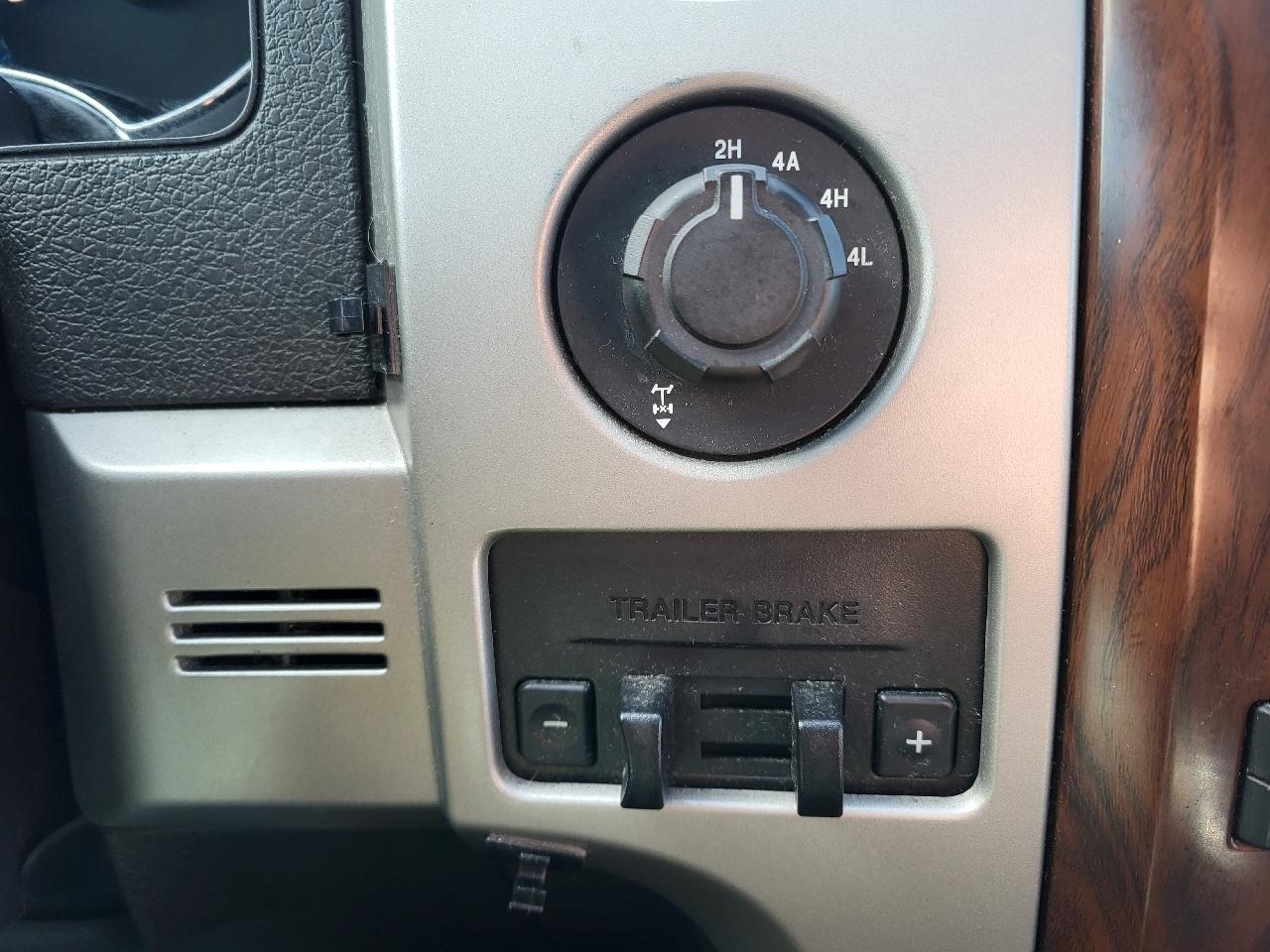 Ford F-150 Lariat SuperCrew 5.5-ft. Bed 4WD 2012