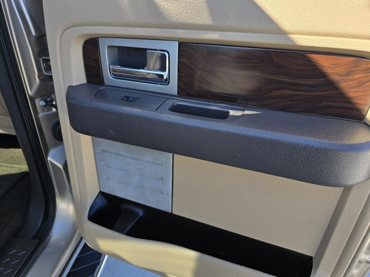 Ford F-150 Lariat SuperCrew 5.5-ft. Bed 4WD 2012