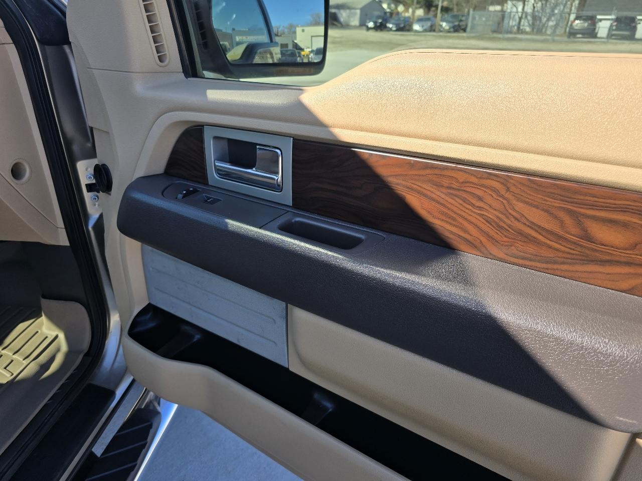 Ford F-150 Lariat SuperCrew 5.5-ft. Bed 4WD 2012