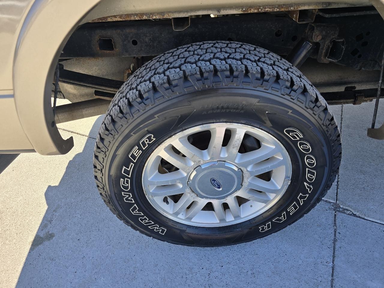 Ford F-150 Lariat SuperCrew 5.5-ft. Bed 4WD 2012