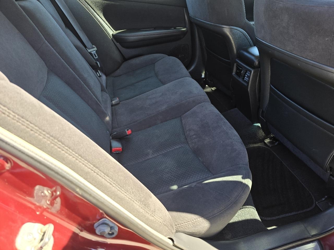 Nissan Maxima S 2012