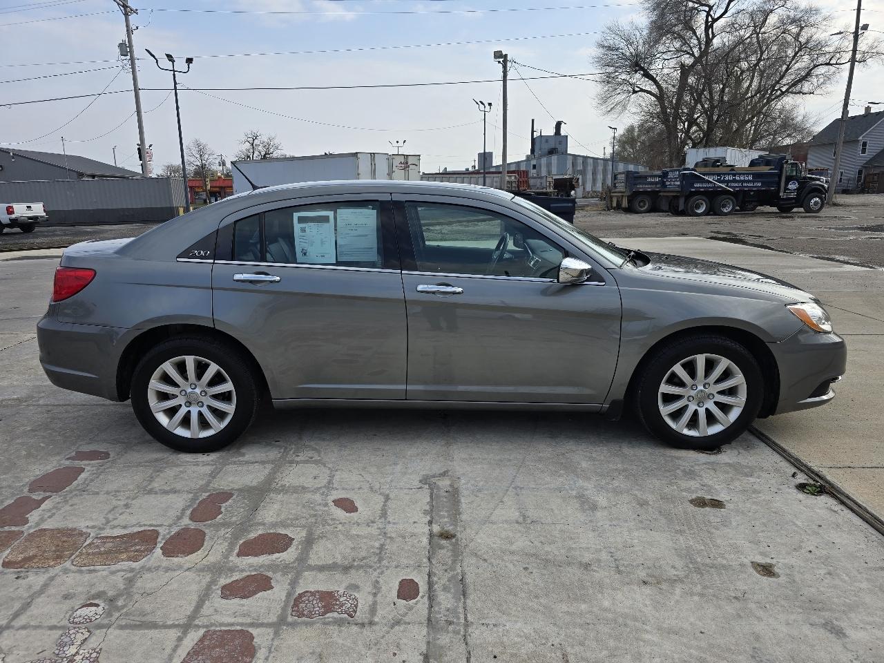 Chrysler 200 Limited 2013