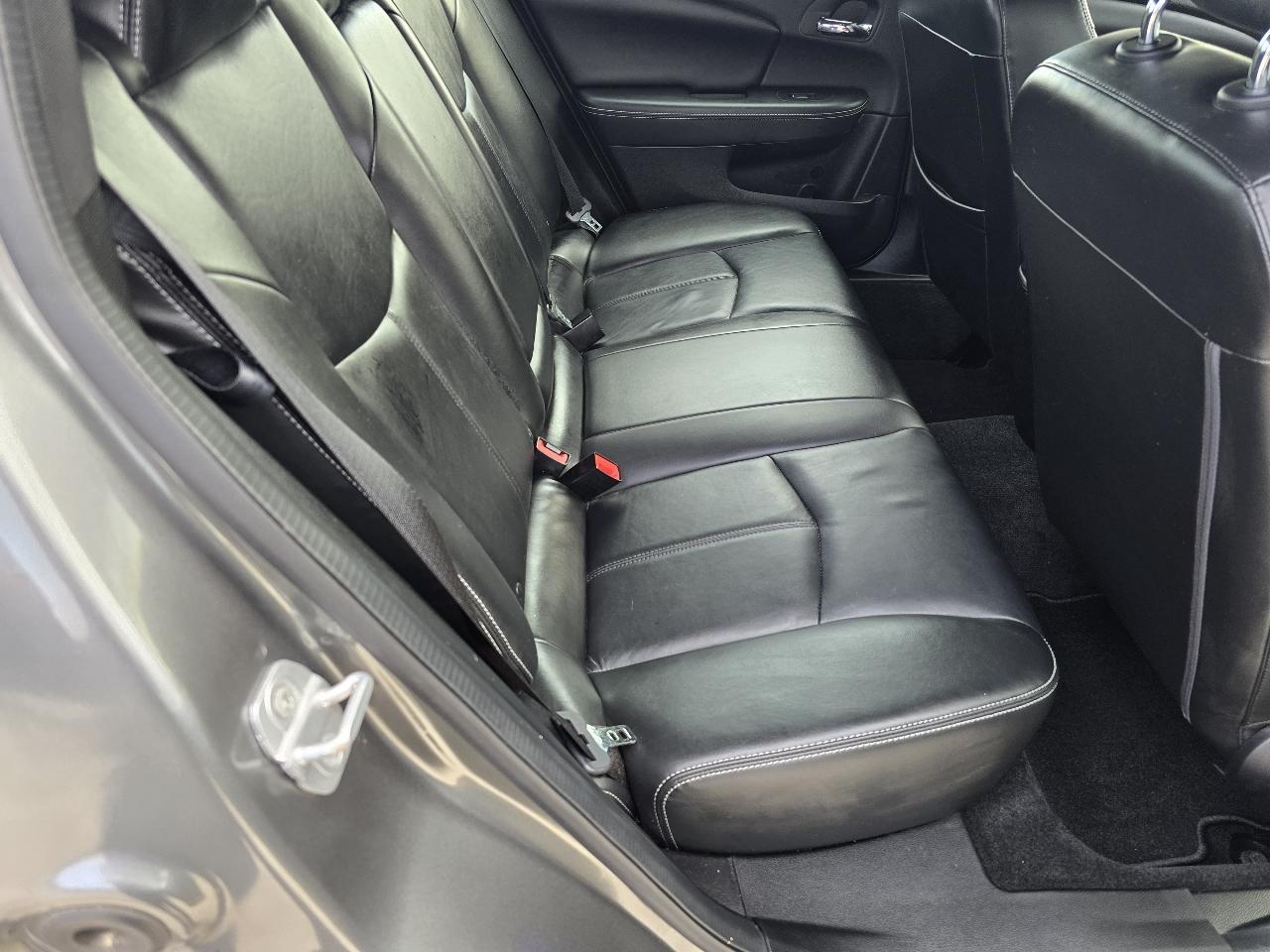 Chrysler 200 Limited 2013