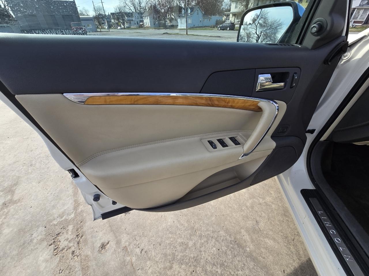 Lincoln MKZ AWD 2012