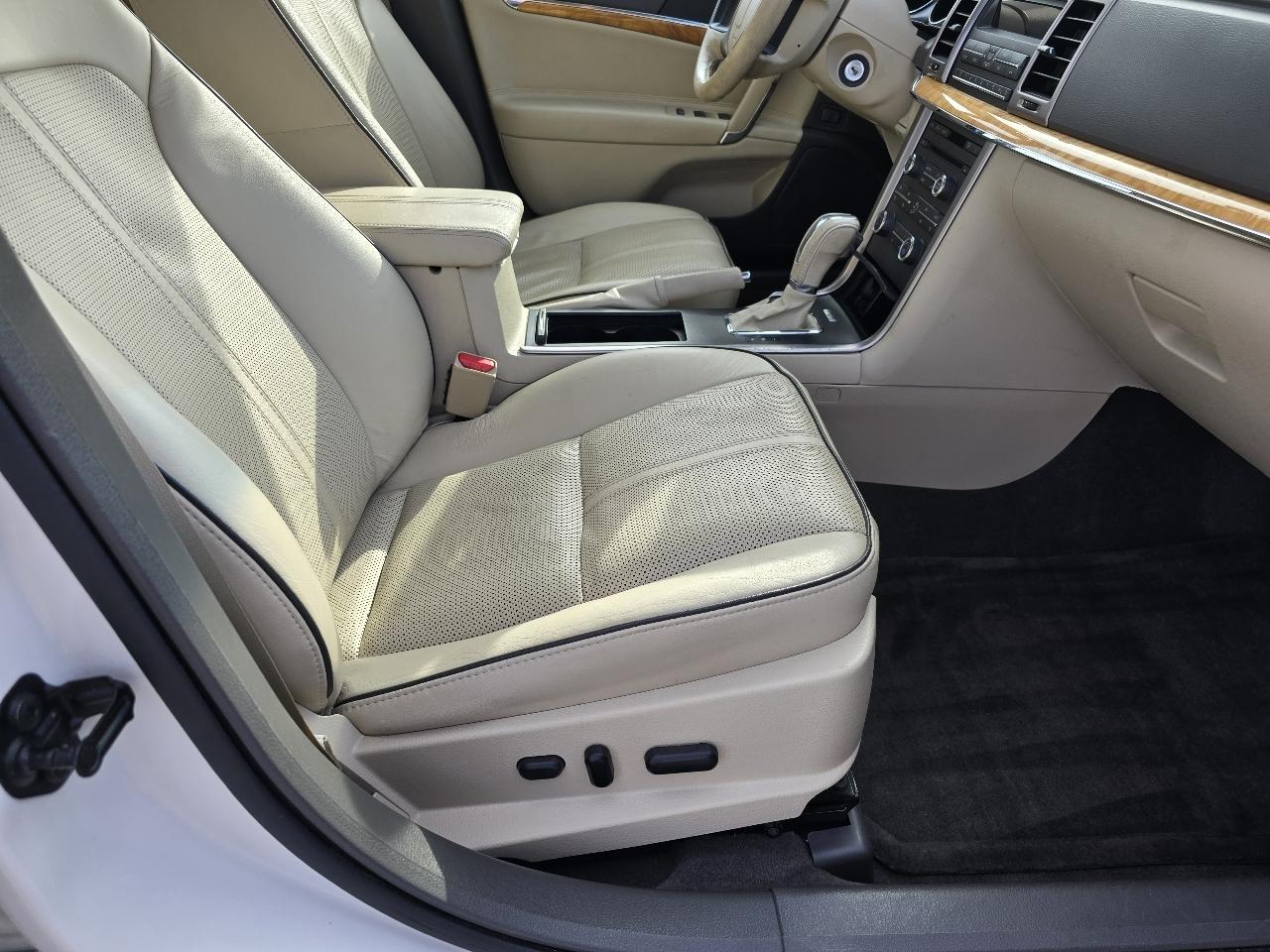 Lincoln MKZ AWD 2012