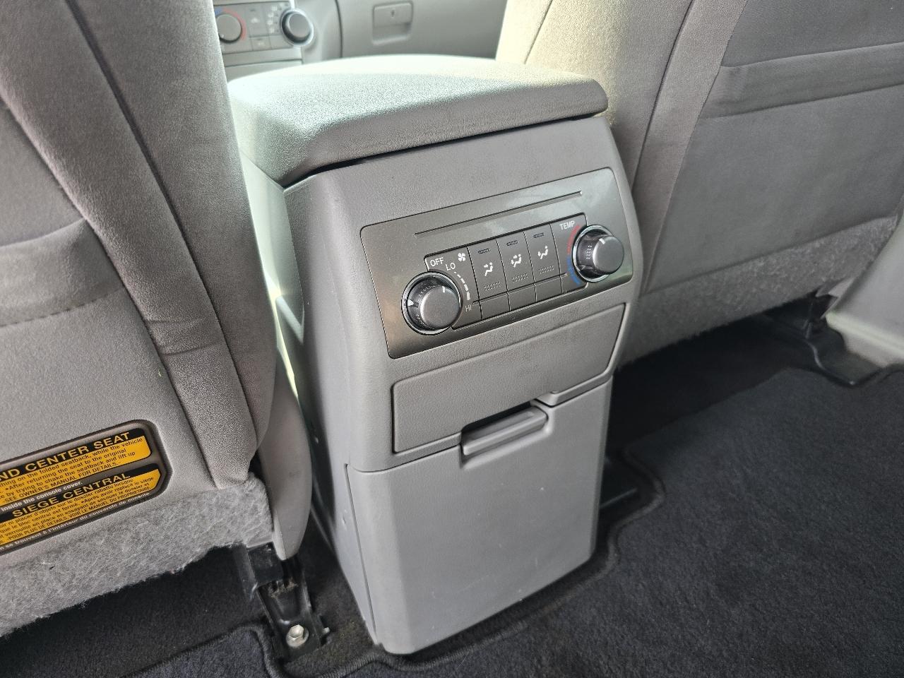 Toyota Highlander Base 2WD I4 2013