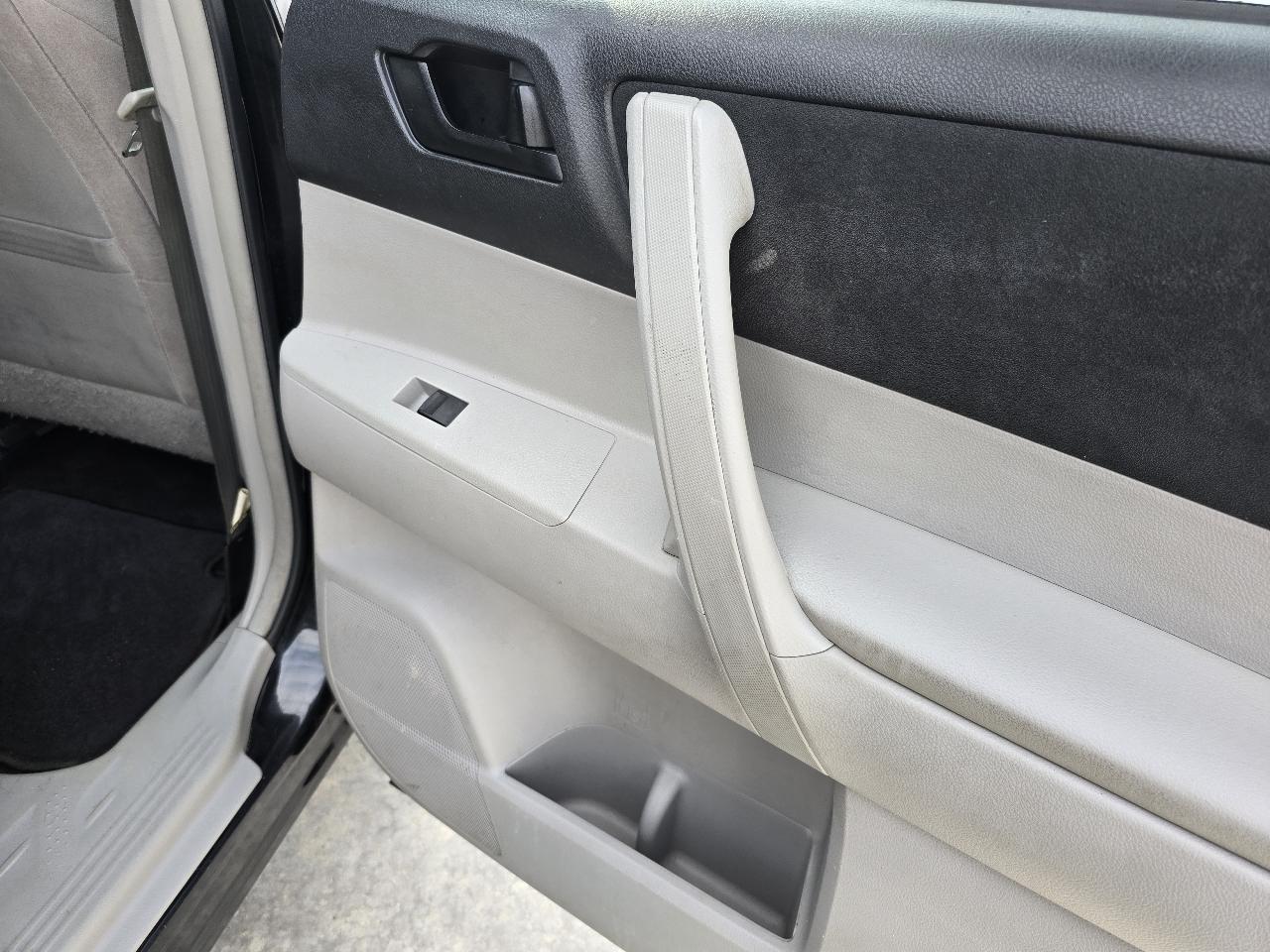 Toyota Highlander Base 2WD I4 2013