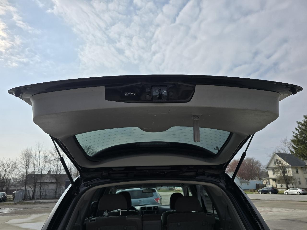 Toyota Highlander Base 2WD I4 2013