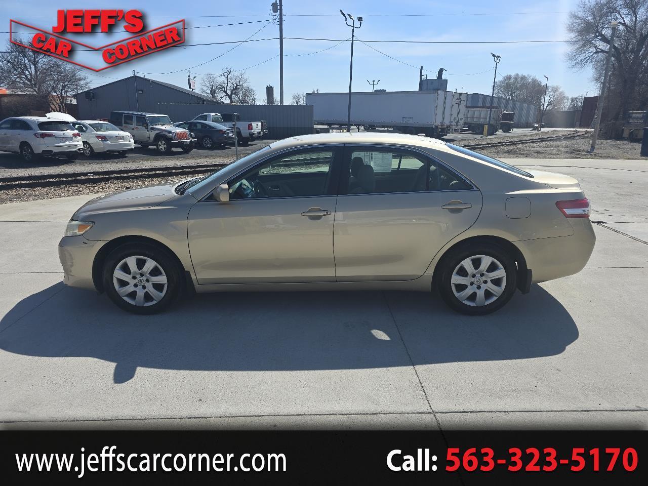 2010 Toyota Camry LE 6-Spd AT