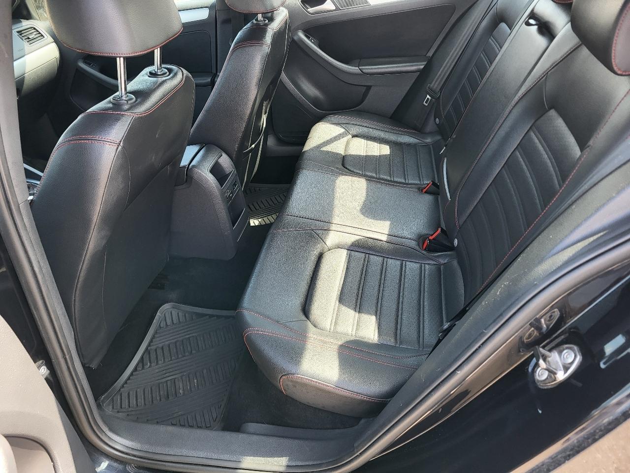 Volkswagen Jetta 2.0T GLI 2013