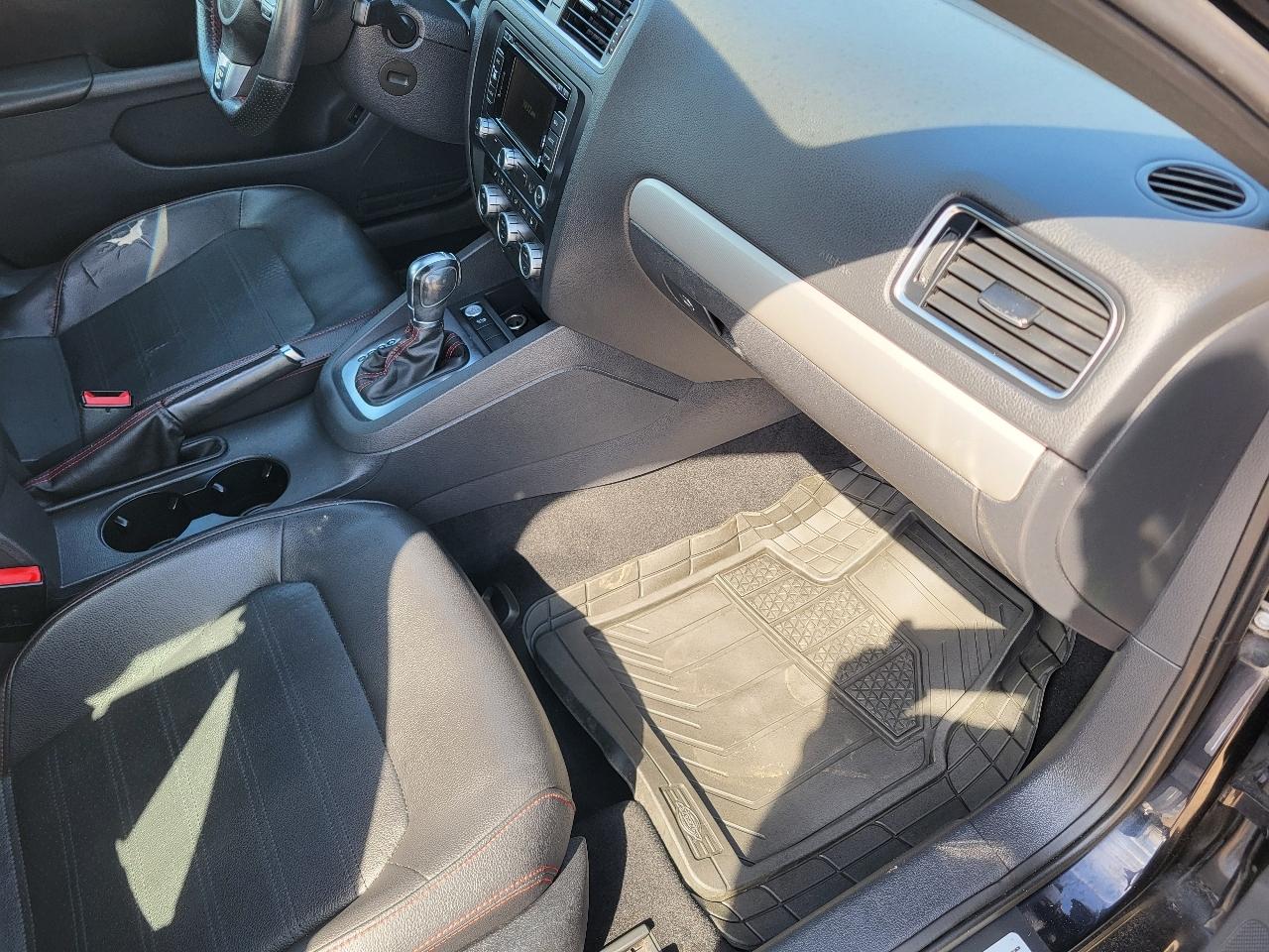 Volkswagen Jetta 2.0T GLI 2013