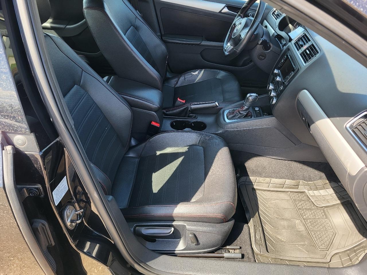 Volkswagen Jetta 2.0T GLI 2013