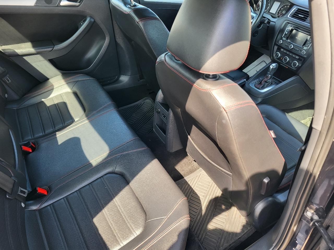 Volkswagen Jetta 2.0T GLI 2013