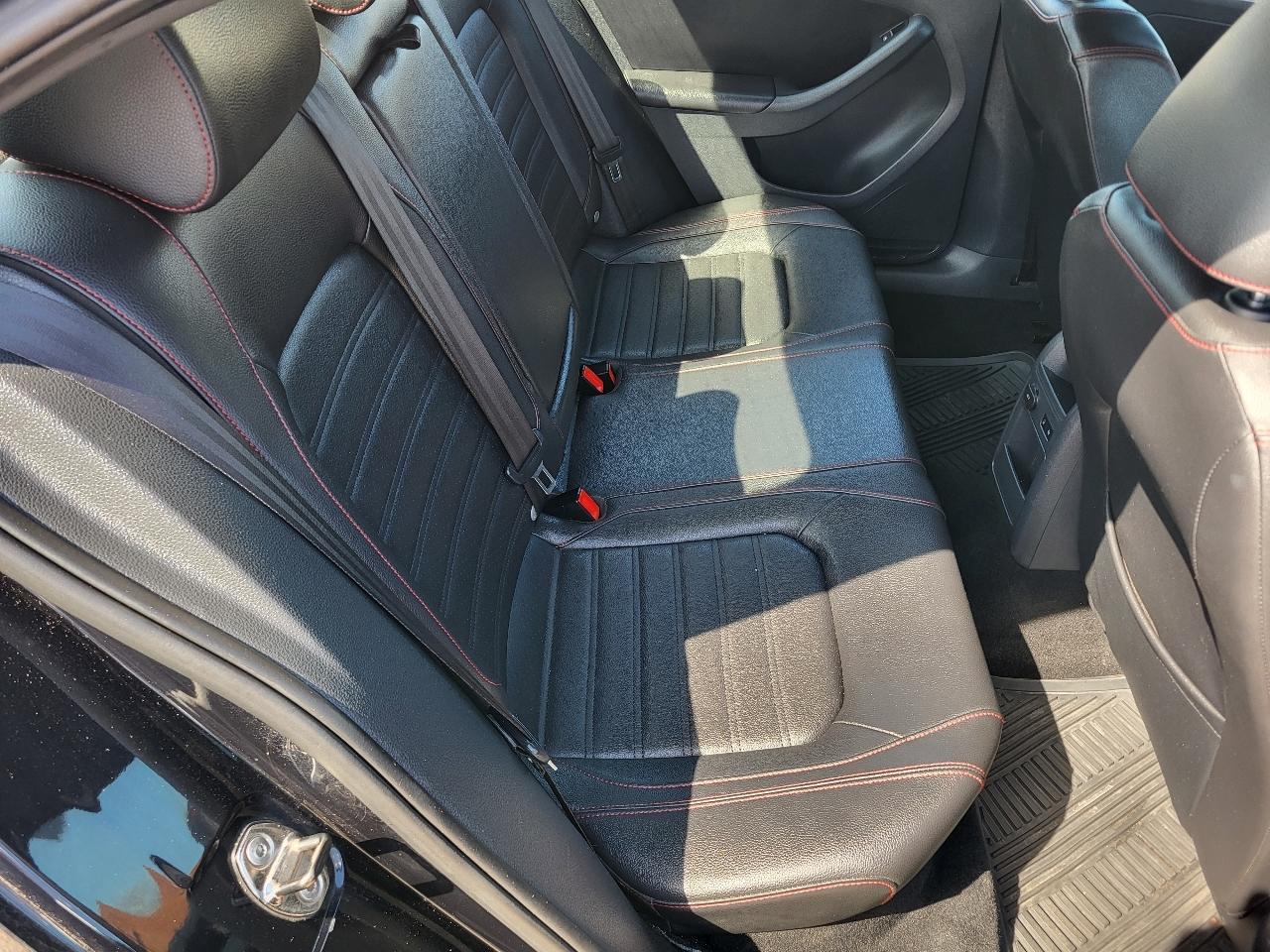 Volkswagen Jetta 2.0T GLI 2013