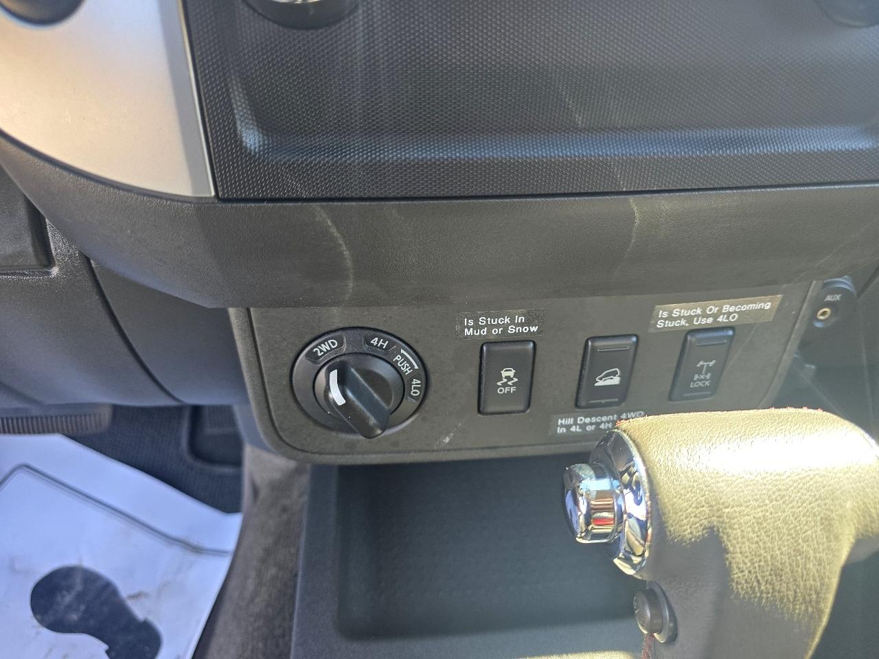 Nissan Xterra Pro-4X 4WD 2012