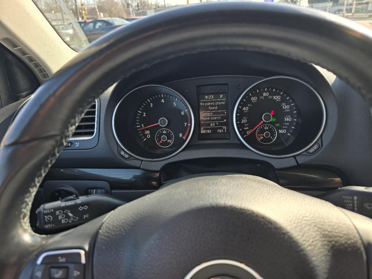 Volkswagen Jetta SportWagen 2.5L SE PZEV 2014