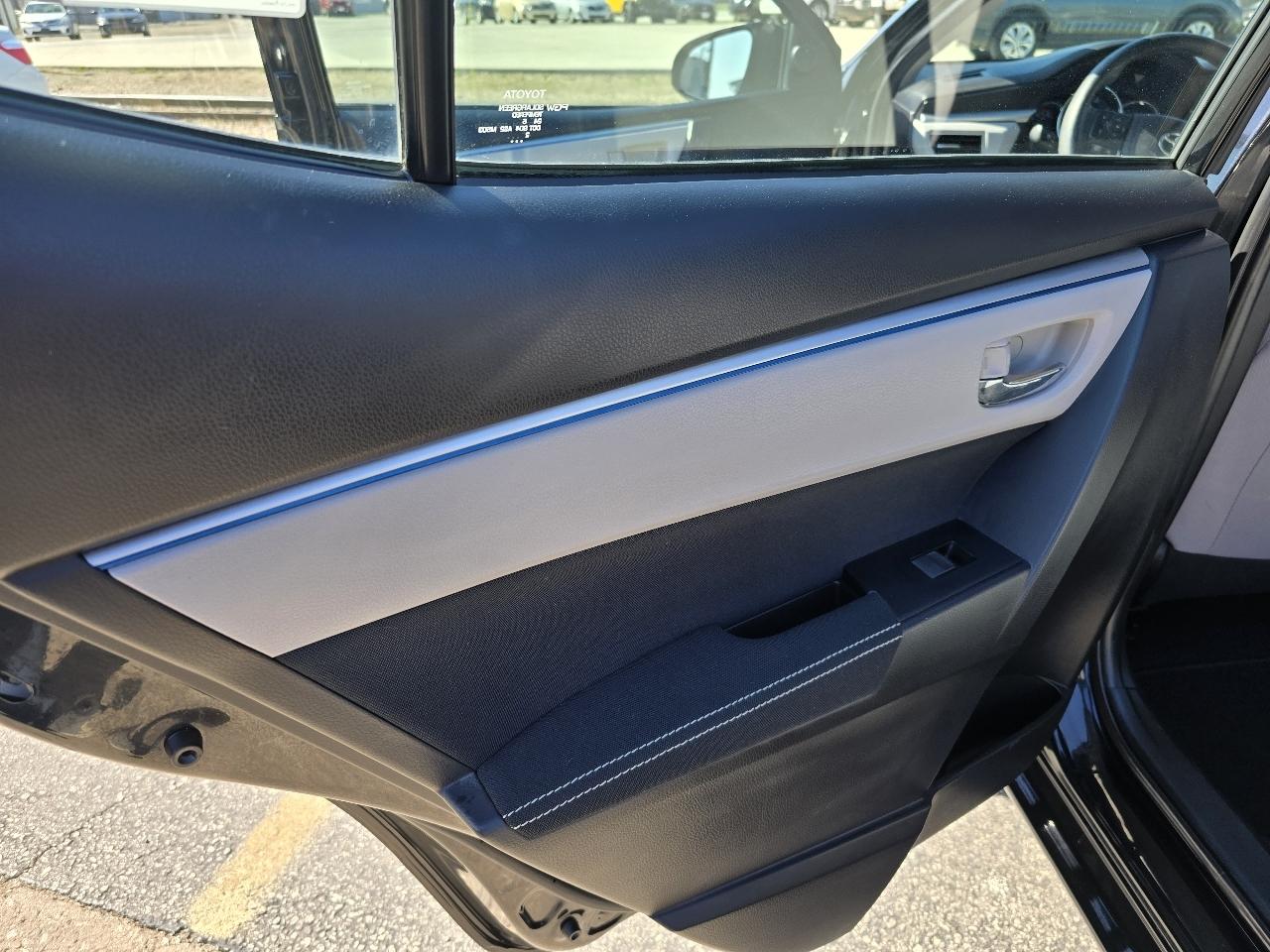 Toyota Corolla LE CVT 2015