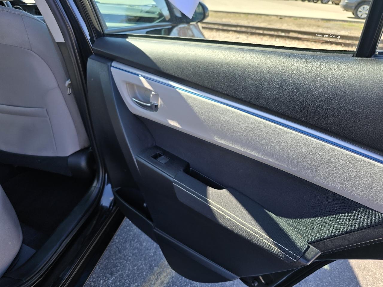 Toyota Corolla LE CVT 2015