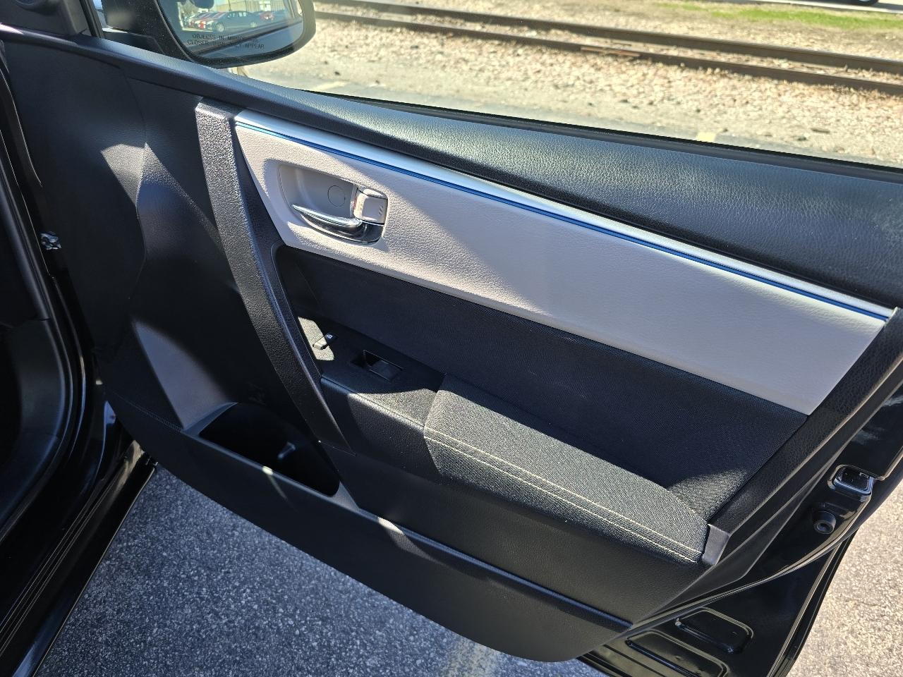 Toyota Corolla LE CVT 2015