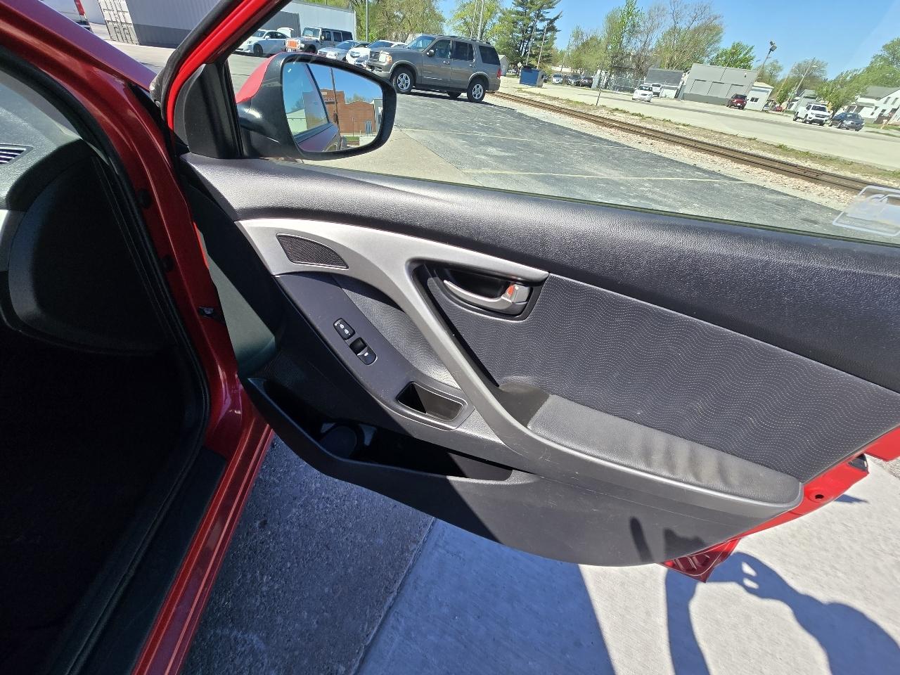 Hyundai Elantra Limited 2013