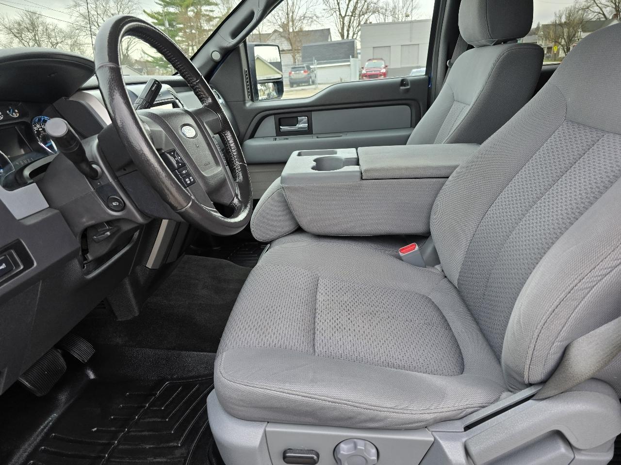 View vehicle photo 7