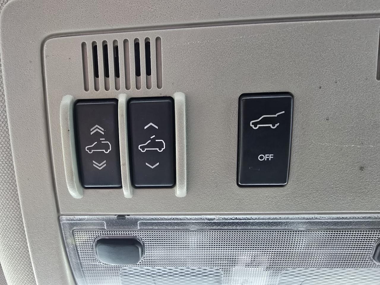 GMC Yukon Denali 2WD 2011