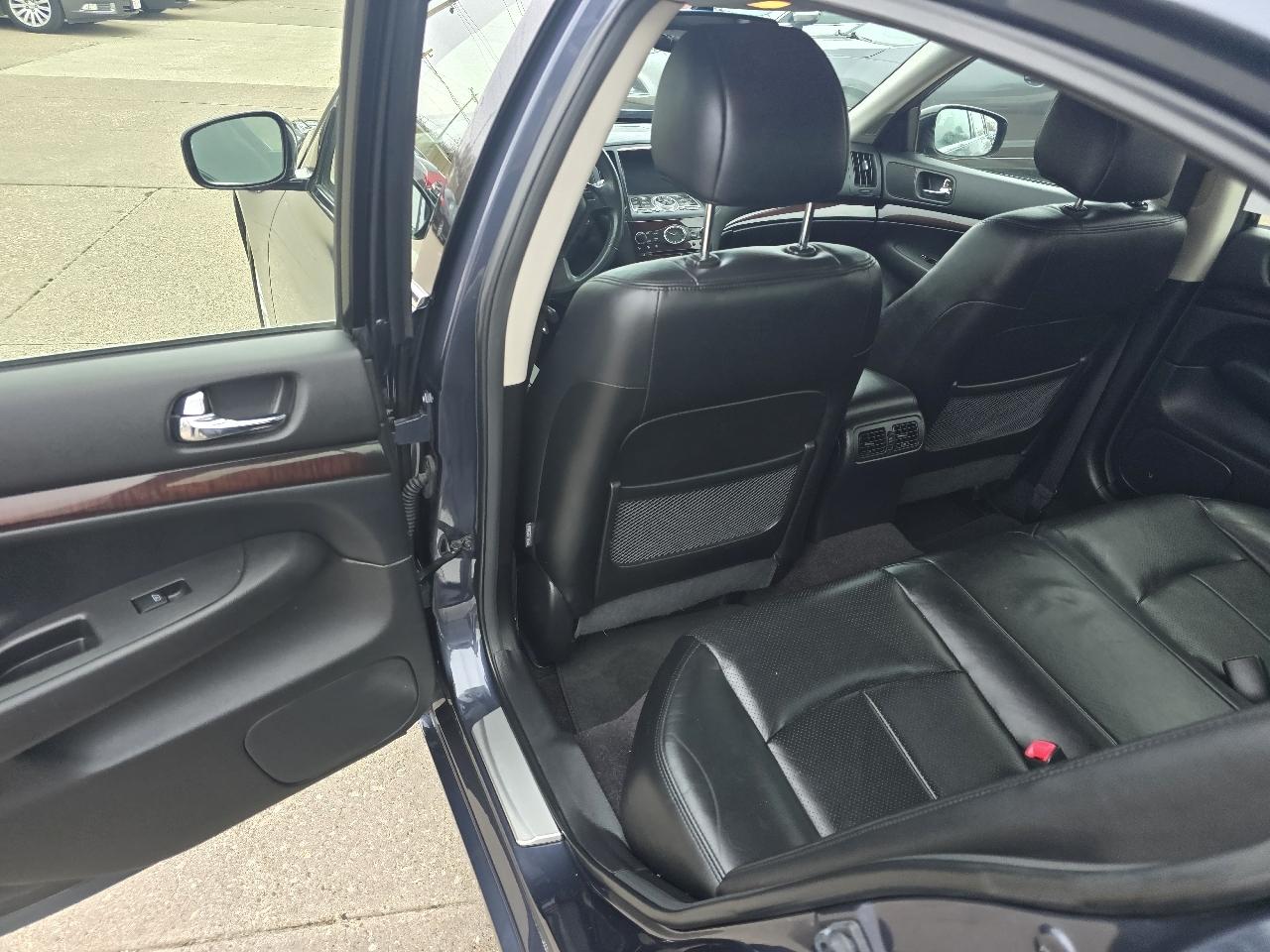 Infiniti G Sedan 37x AWD 2012