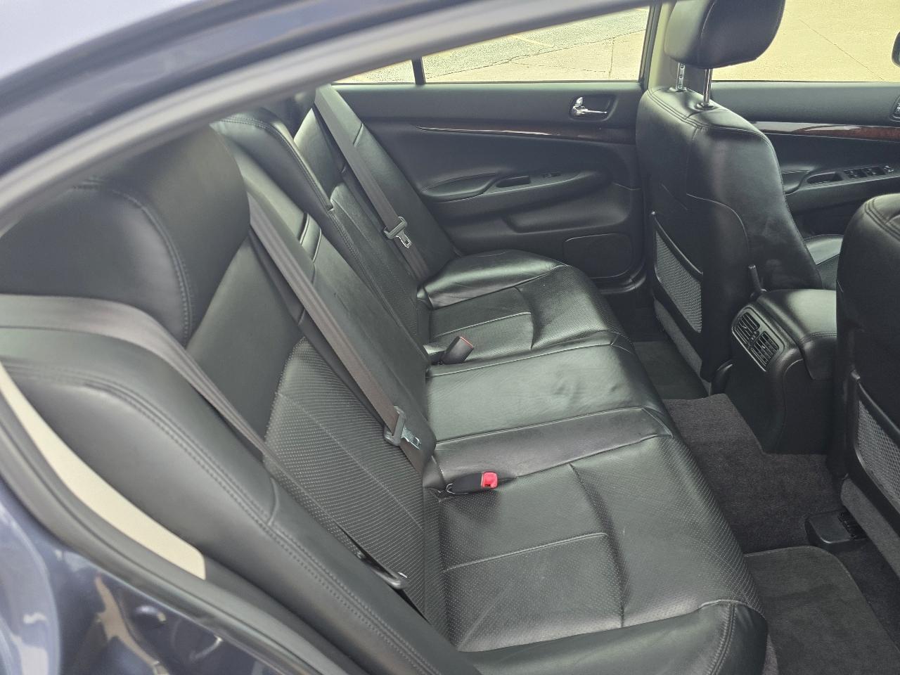 Infiniti G Sedan 37x AWD 2012