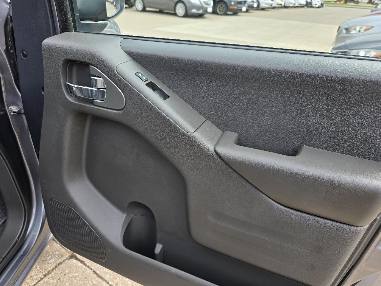 Nissan Frontier SV King Cab 4WD at 2019