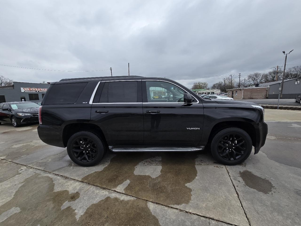 GMC Yukon SLT 4WD 2015