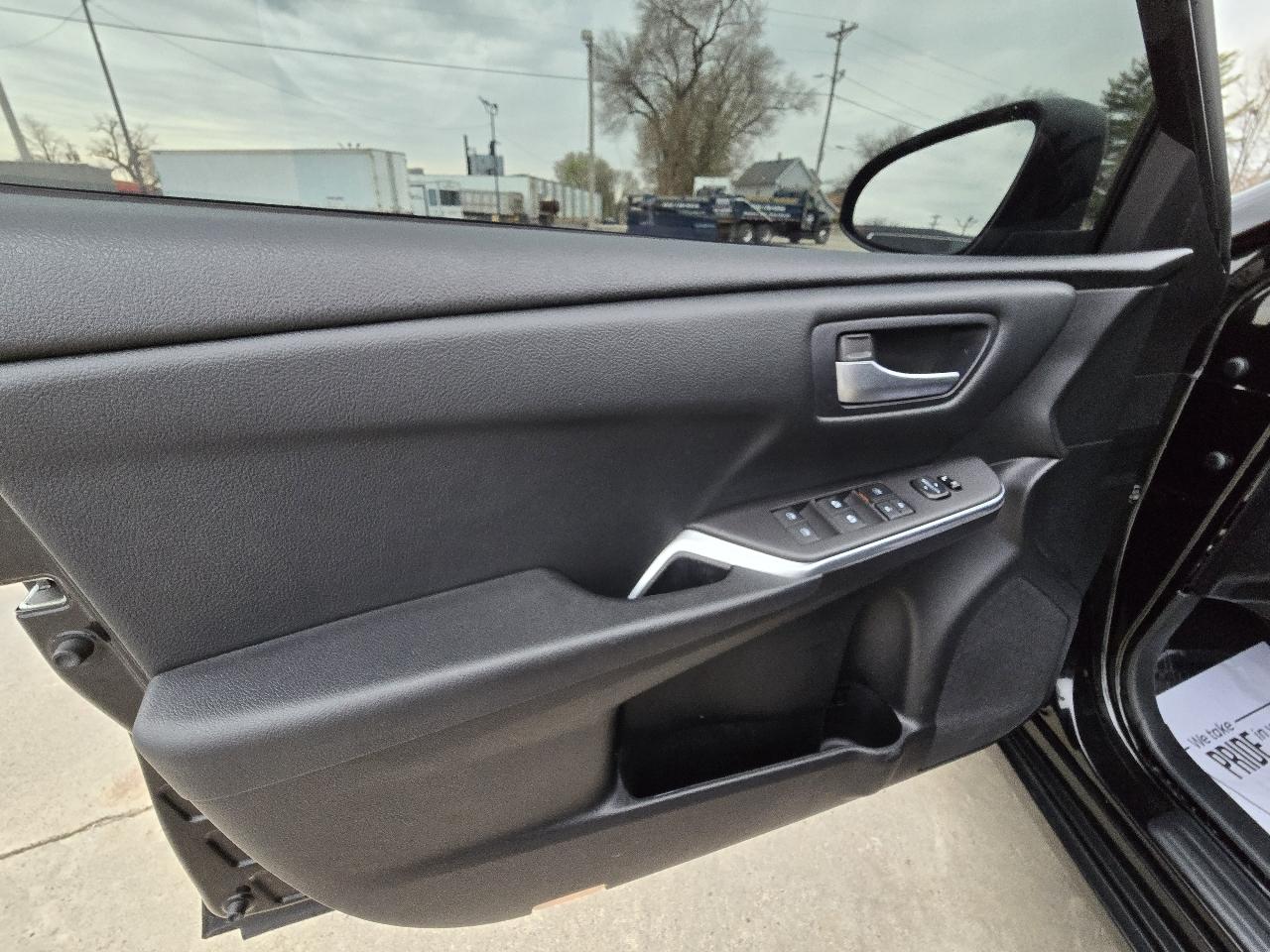 Toyota Camry SE 2016