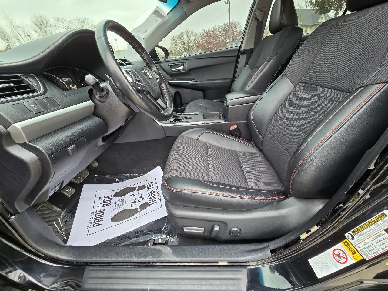 Toyota Camry SE 2016