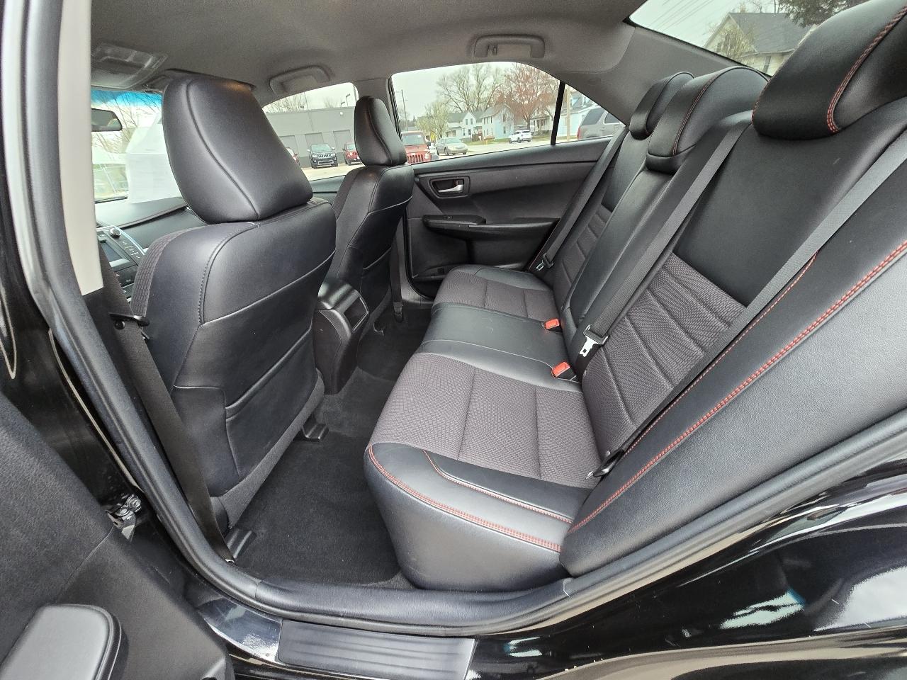 Toyota Camry SE 2016