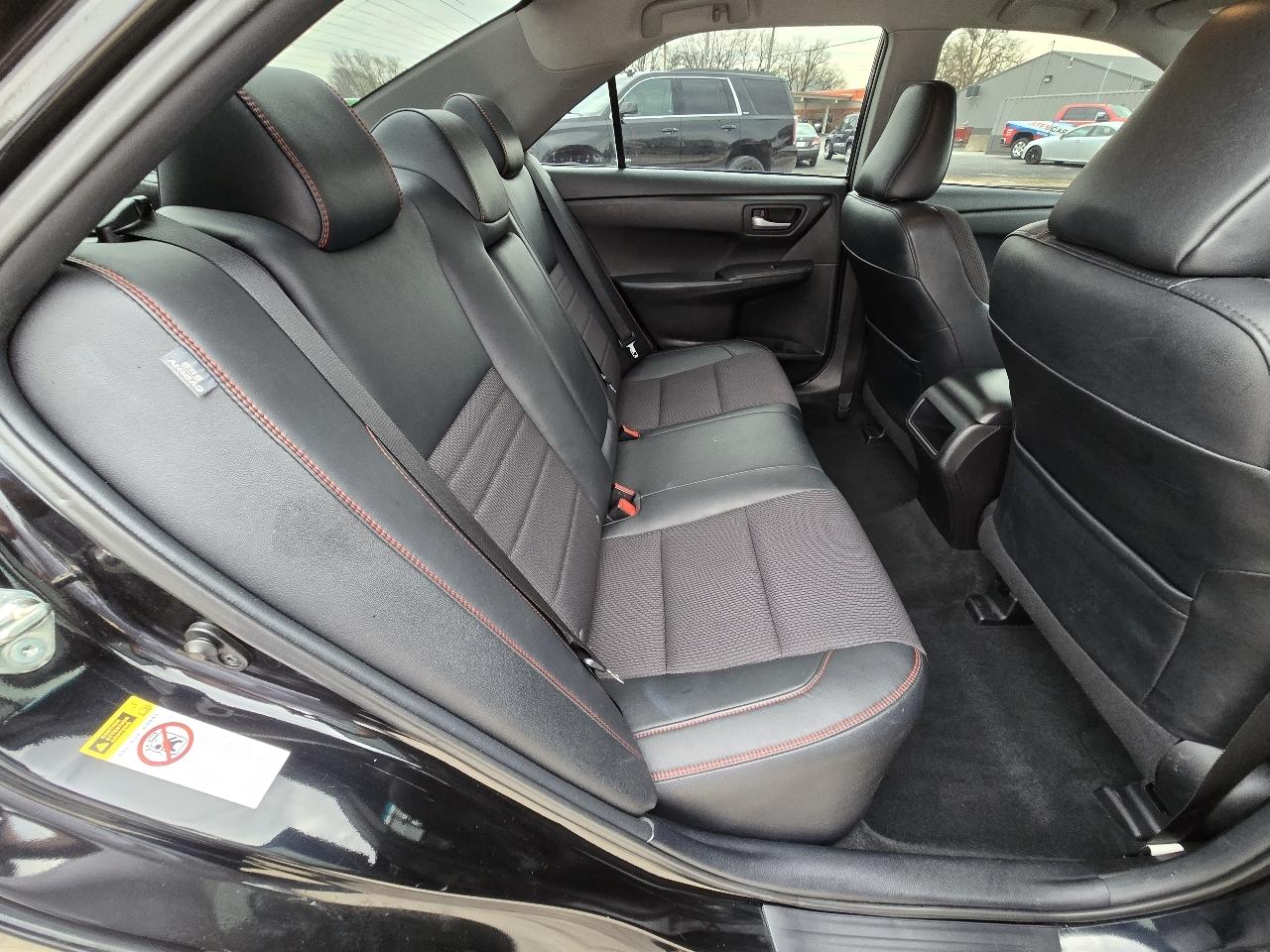 Toyota Camry SE 2016