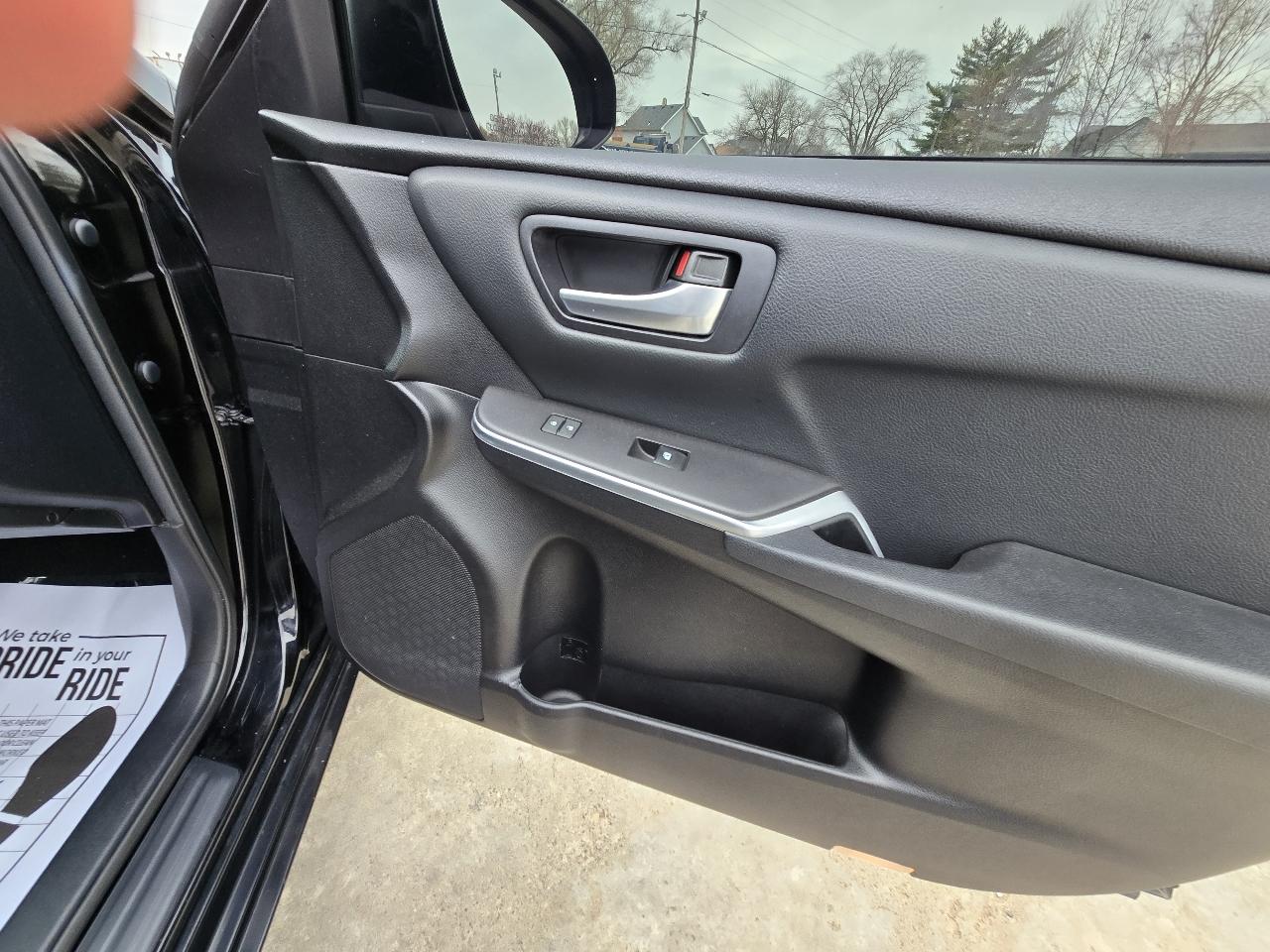 Toyota Camry SE 2016