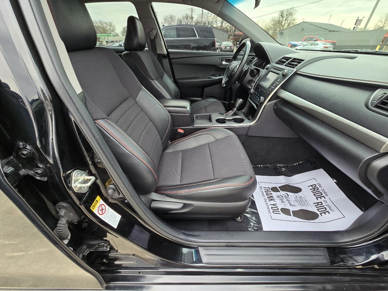 Toyota Camry SE 2016