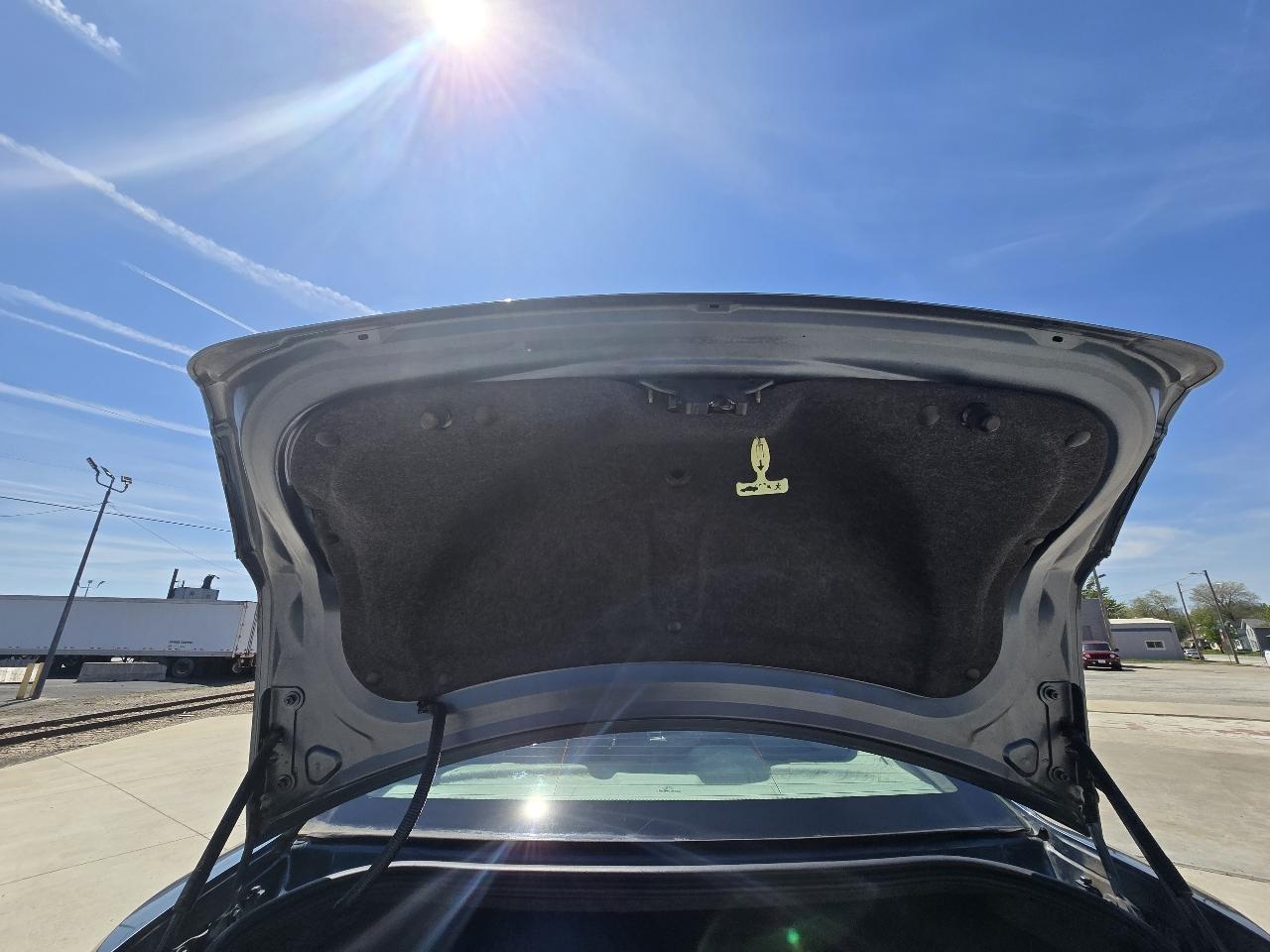 Ford Taurus SEL FWD 2010