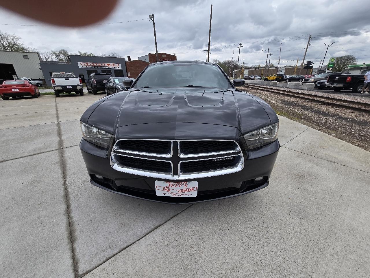 Dodge Charger SE 2012