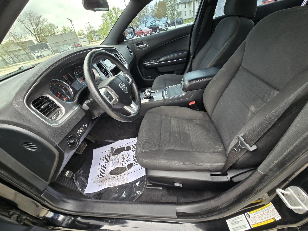 Dodge Charger SE 2012