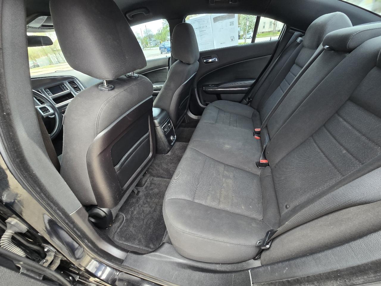 Dodge Charger SE 2012