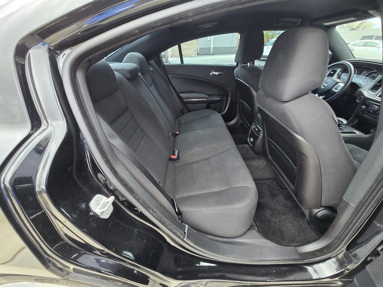 Dodge Charger SE 2012