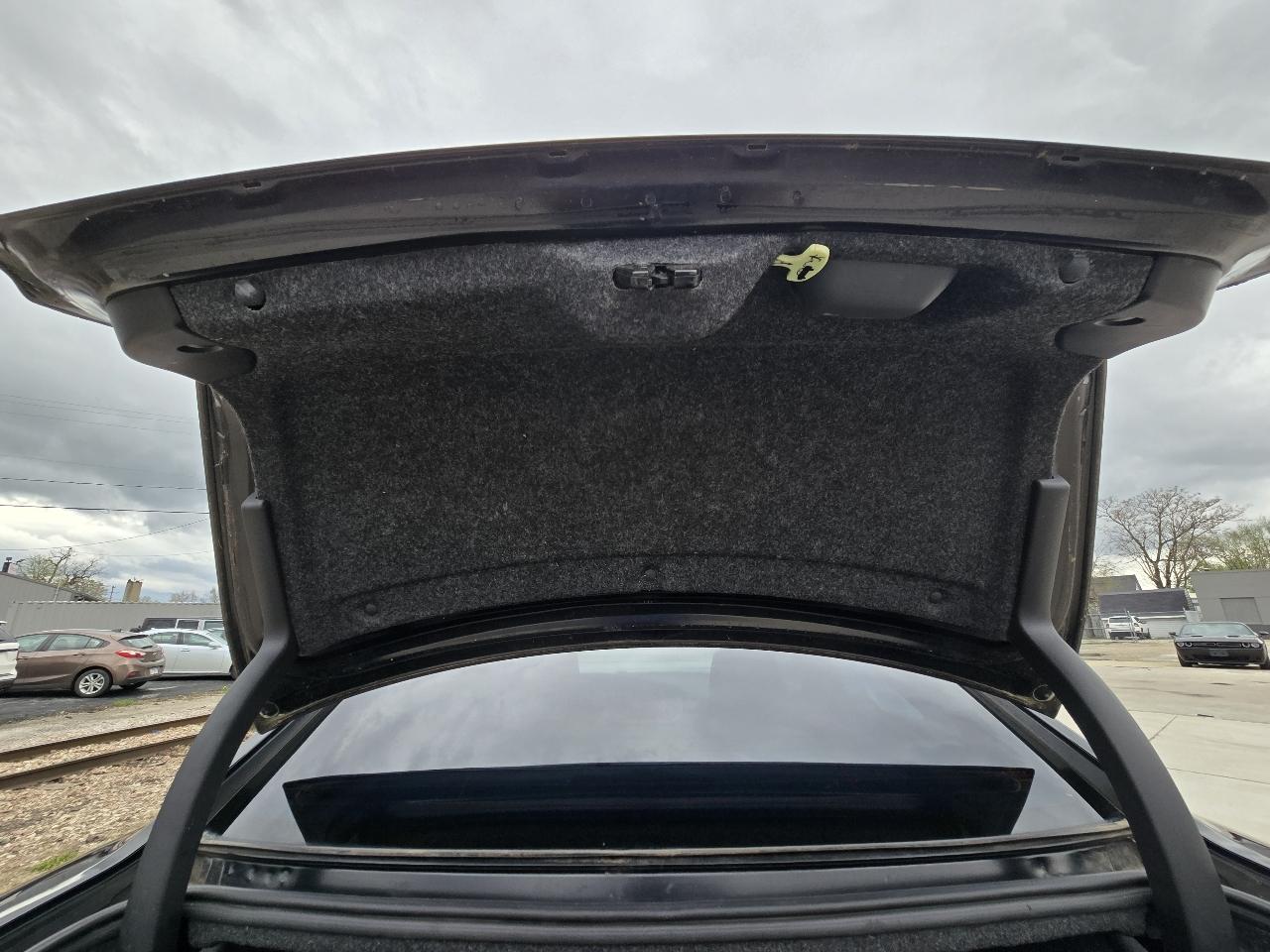 Dodge Charger SE 2012