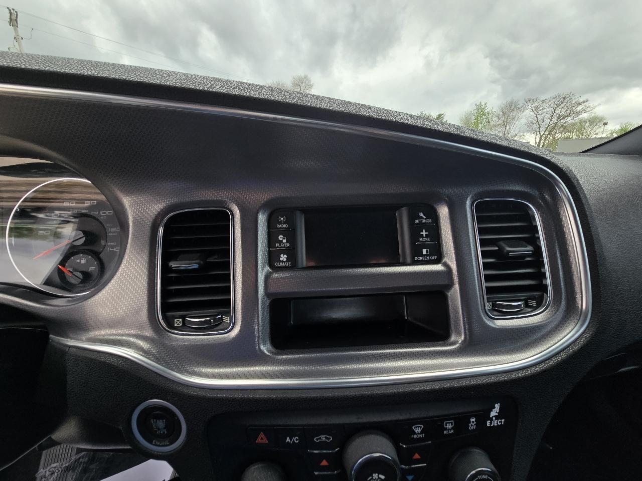 Dodge Charger SE 2012