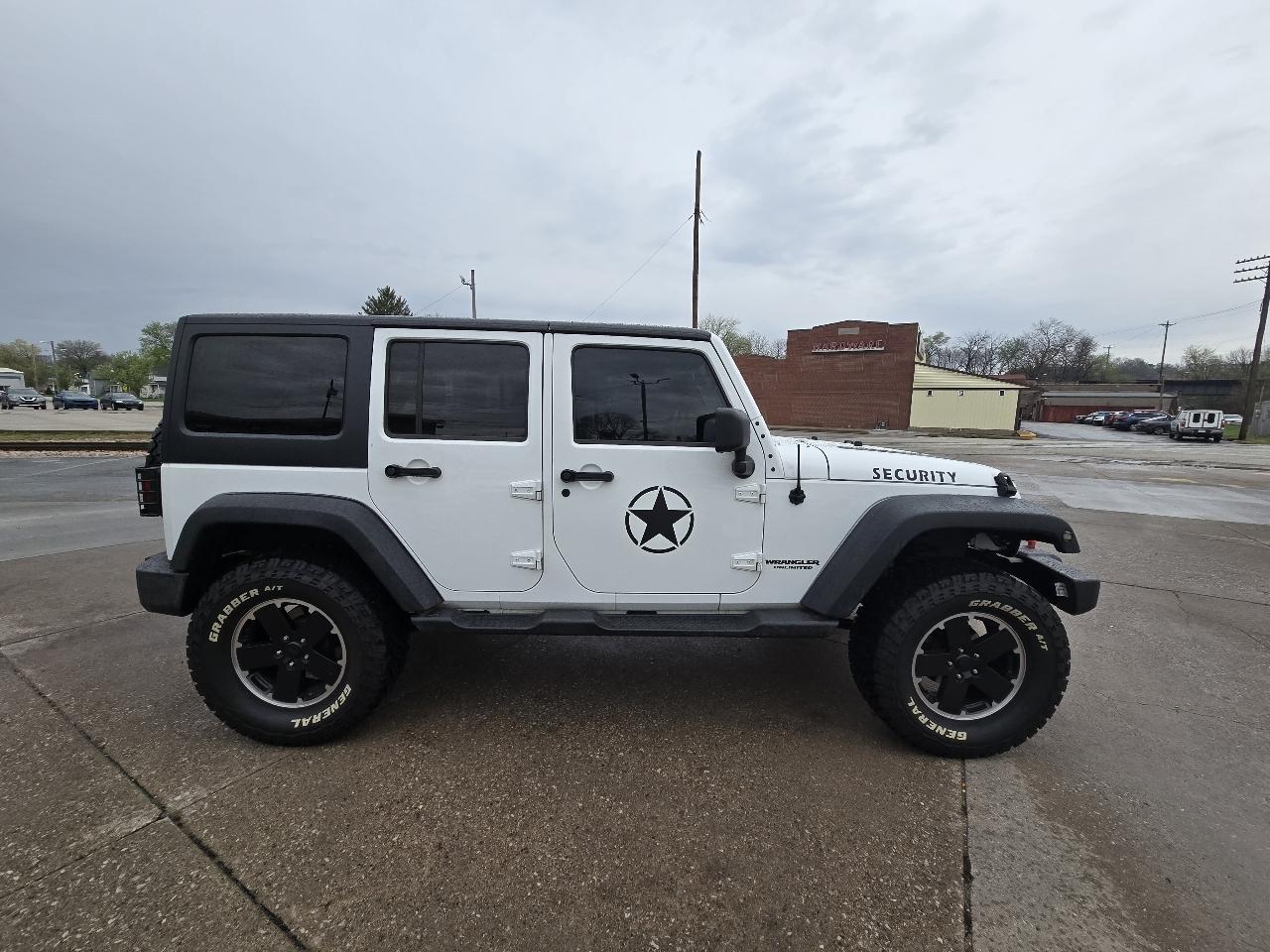 Jeep Wrangler Unlimited Sahara 4WD 2012