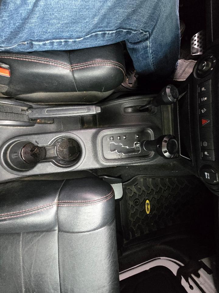 Jeep Wrangler Unlimited Sahara 4WD 2012