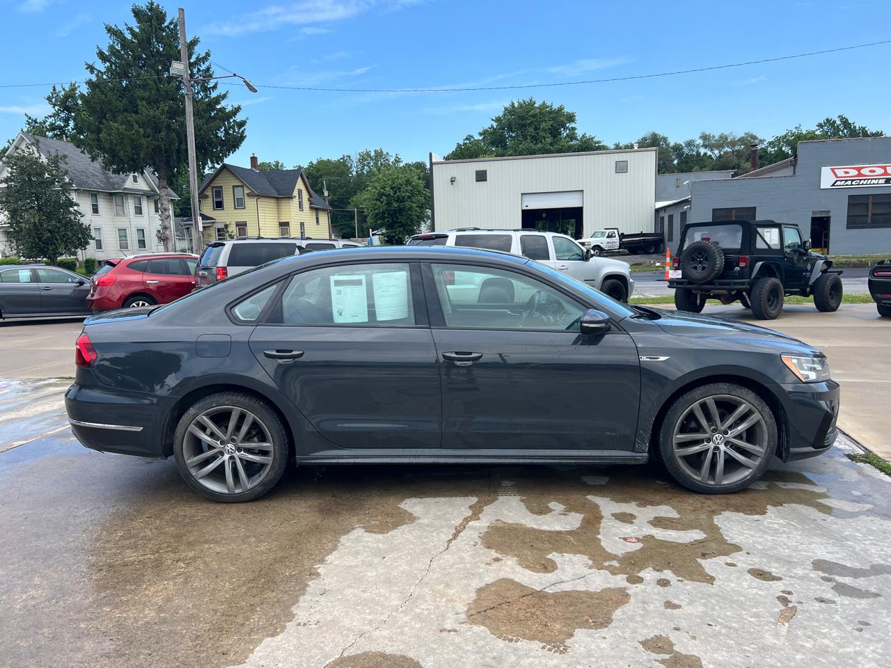 Volkswagen Passat Sedan  2018
